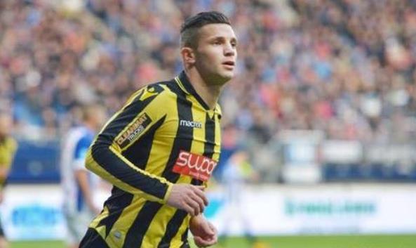 阿曼达正为 阿曼达正为