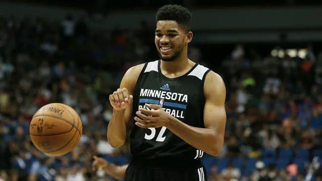 阿迪达斯官 阿迪达斯官